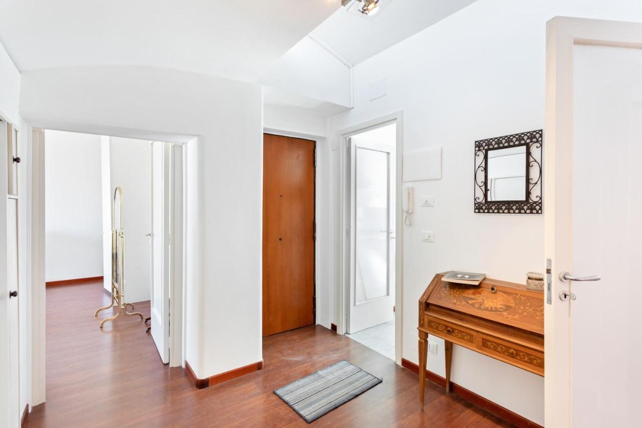 Liberta Frame Apartment With Terrace And Etna View 卡塔尼亚 外观 照片