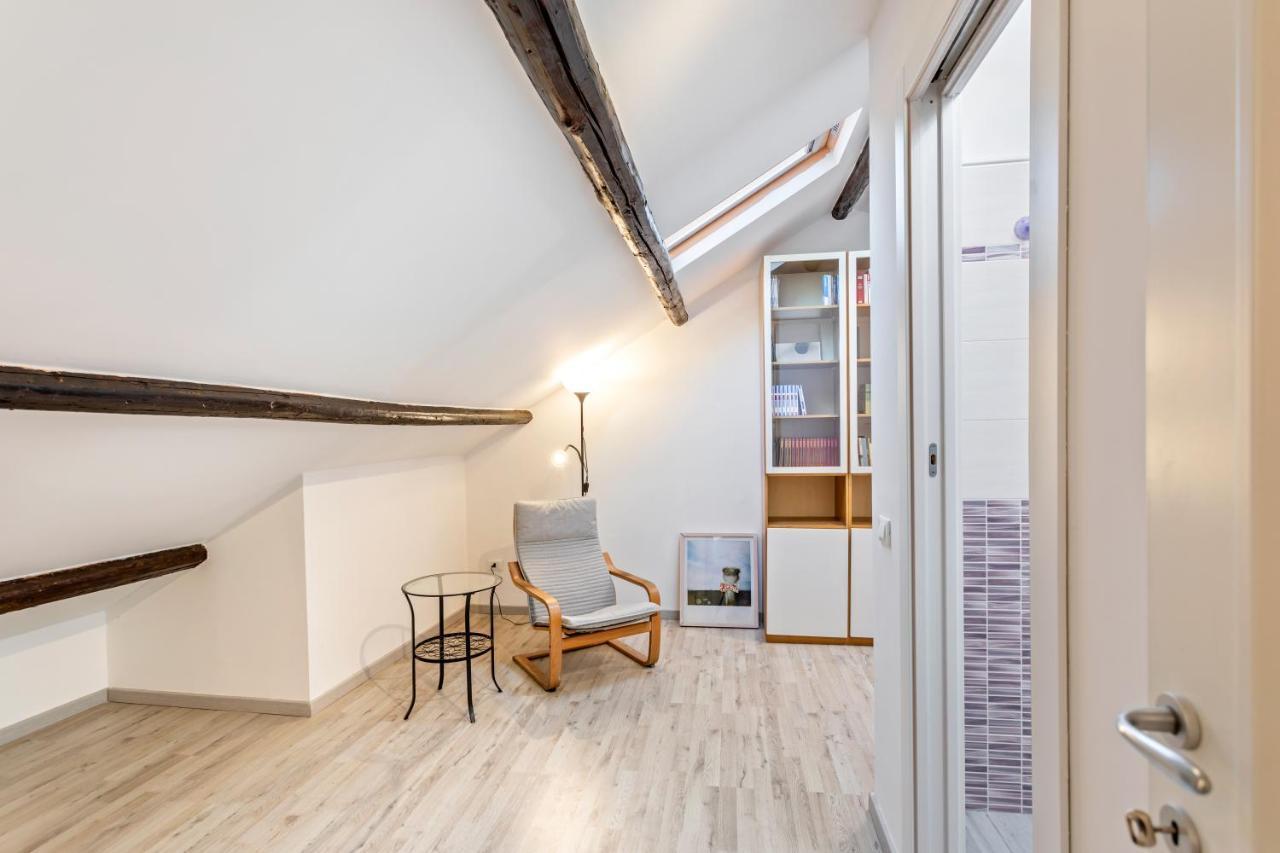 Liberta Frame Apartment With Terrace And Etna View 卡塔尼亚 外观 照片