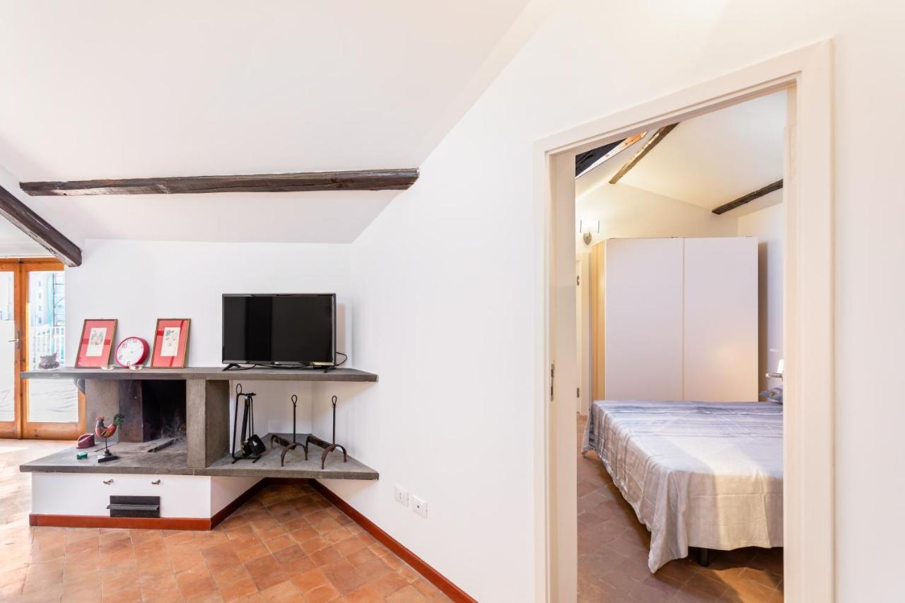 Liberta Frame Apartment With Terrace And Etna View 卡塔尼亚 外观 照片